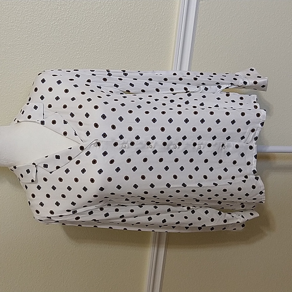 🆕 Gorgeous Mango Blouse